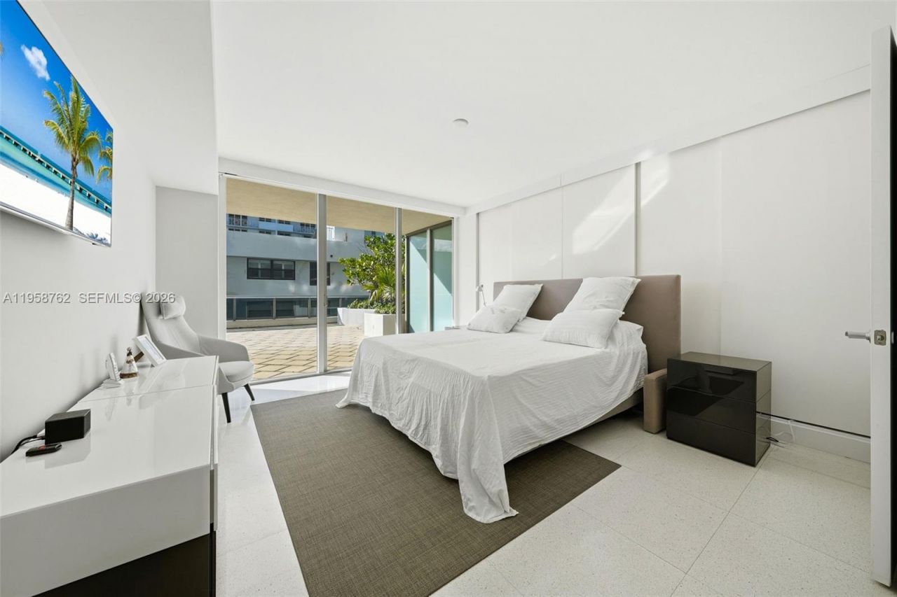 5875 Collins Ave , Unit 502, Miami Beach, FL 33140 Photo