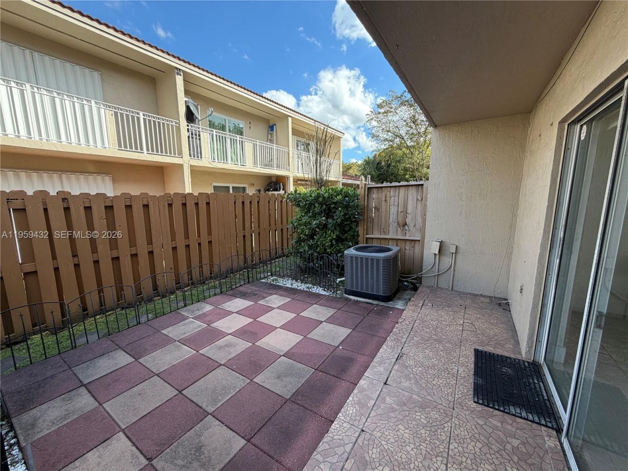 6934 NW 166th Ter, Unit 1402, Miami Lakes, FL 33014 Photo
