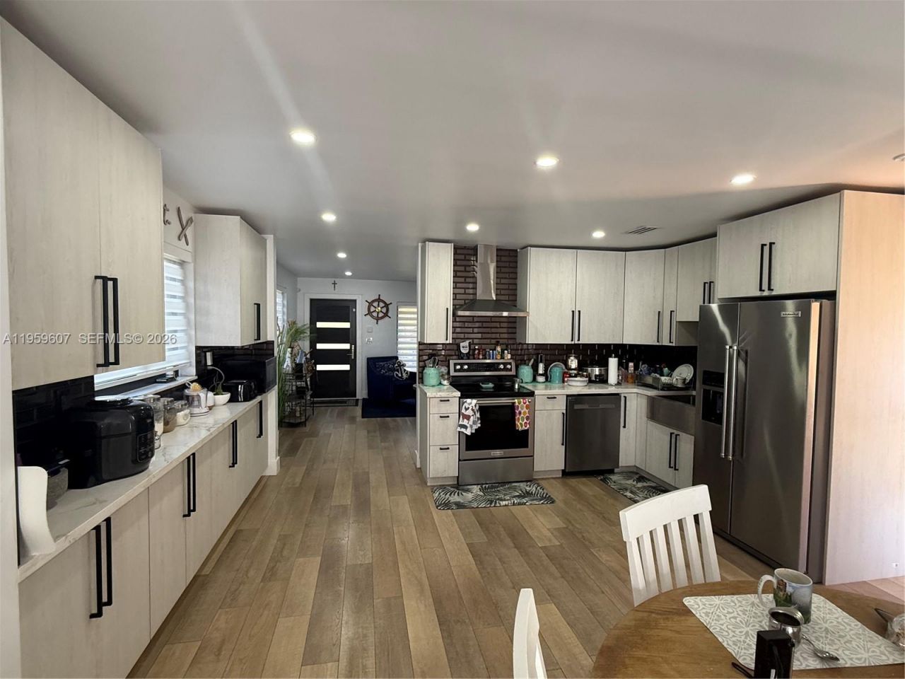 3050 SW 26th St, Miami, FL 33133 Photo