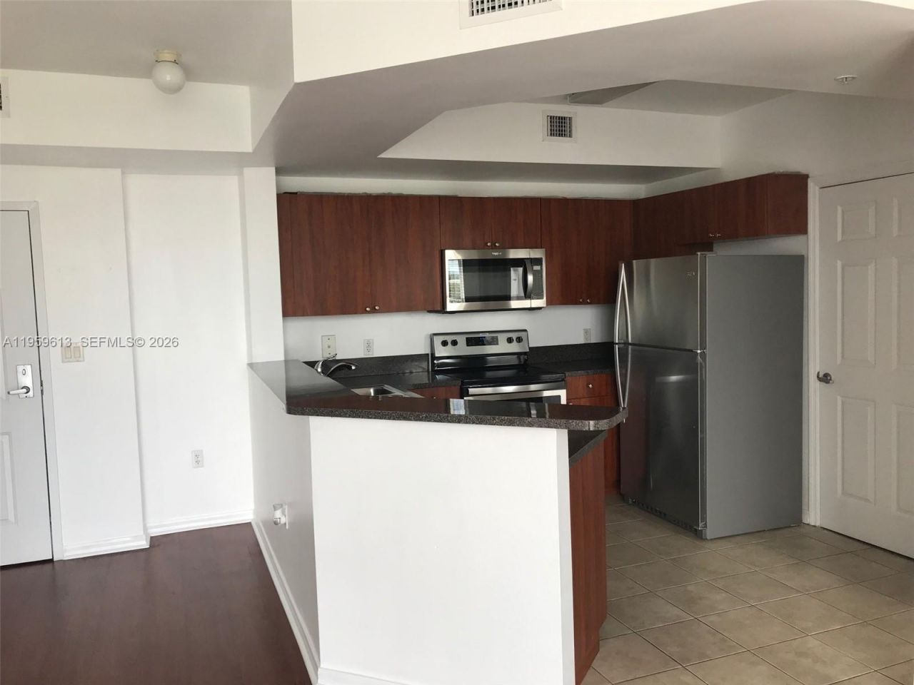 115 SW 11 St, Unit 802, Miami, FL 33130 Photo