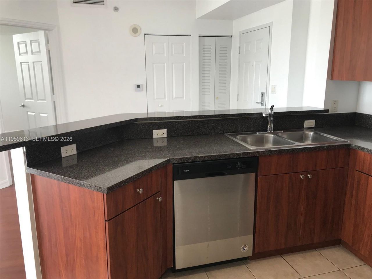 115 SW 11 St, Unit 802, Miami, FL 33130 Photo