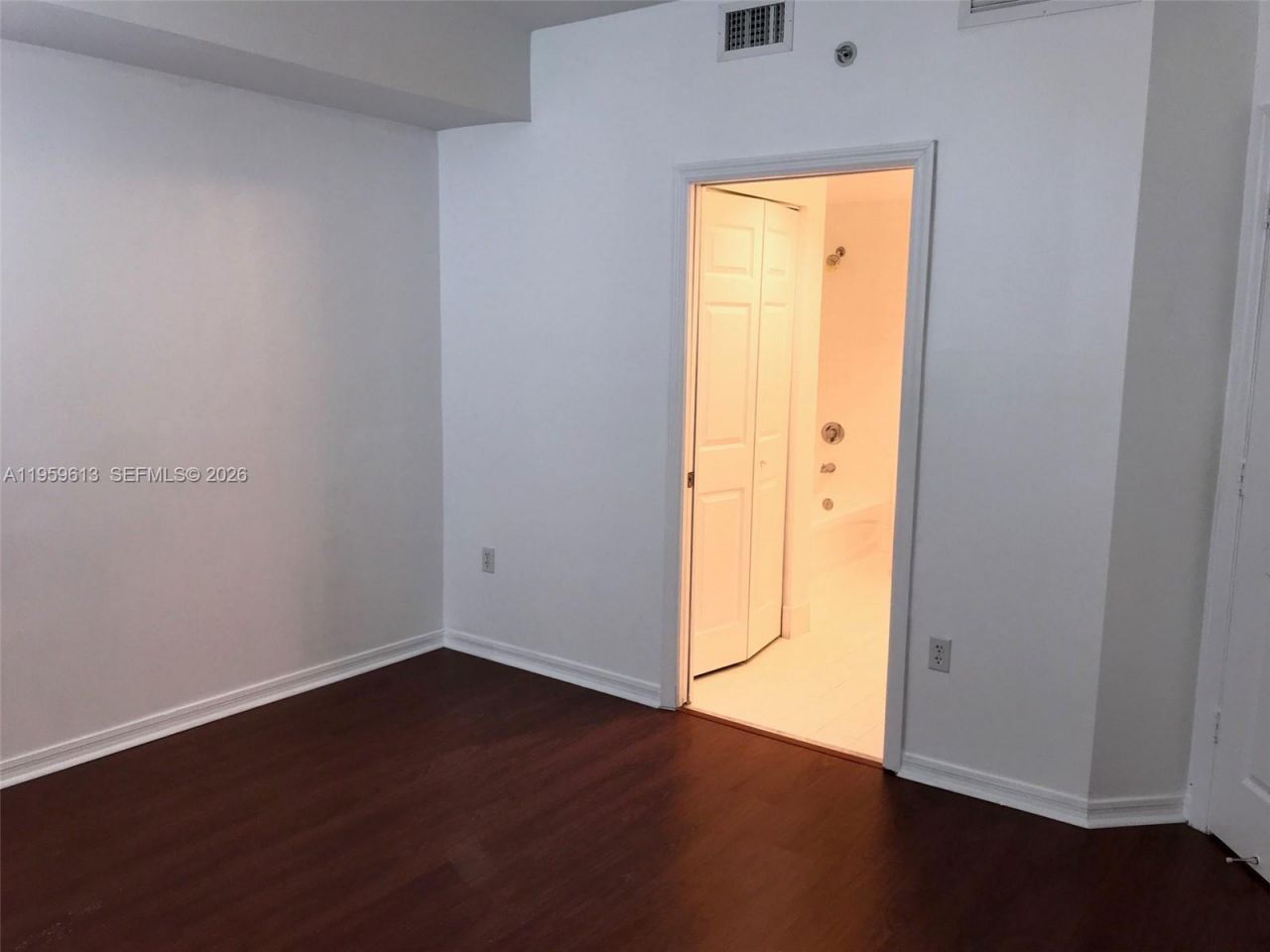 115 SW 11 St, Unit 802, Miami, FL 33130 Photo