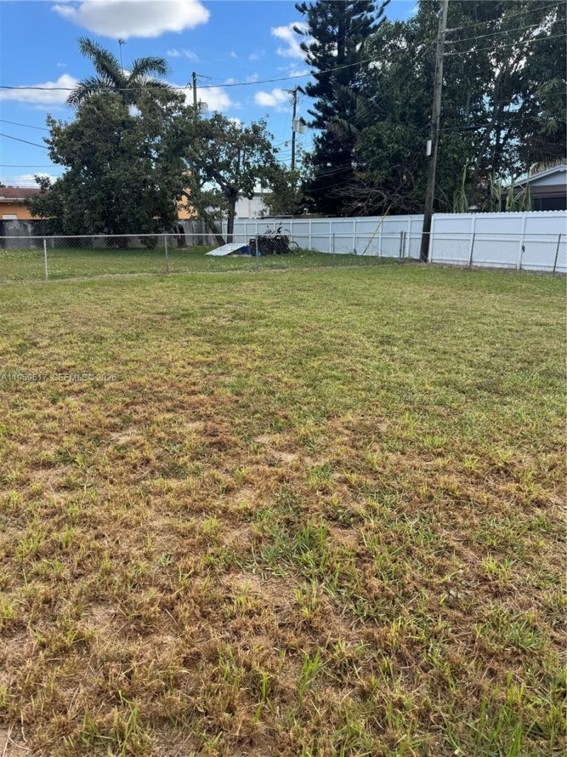 1270 W 31st St, Hialeah, FL 33012 Photo