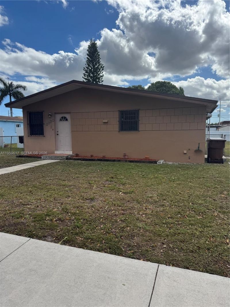 1270 W 31st St, Hialeah, FL 33012 Photo