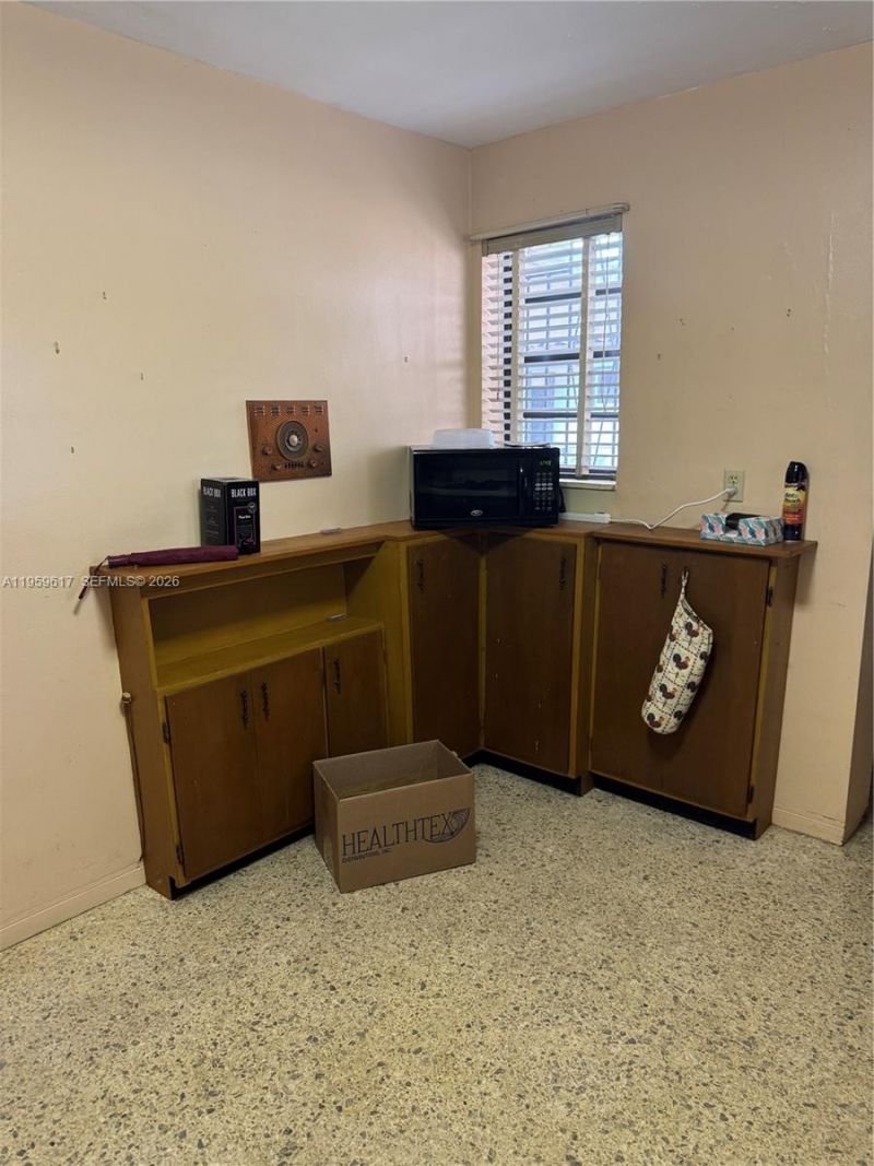 1270 W 31st St, Hialeah, FL 33012 Photo