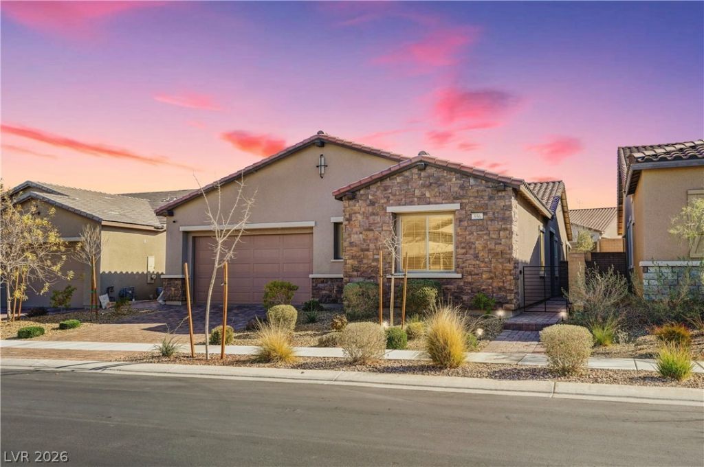 556 Comodo Street, Henderson, NV 89011 Main Photo