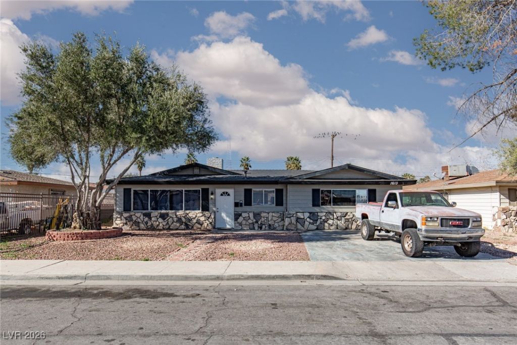 1613 Manhattan Drive, Las Vegas, NV 89106 Main Photo