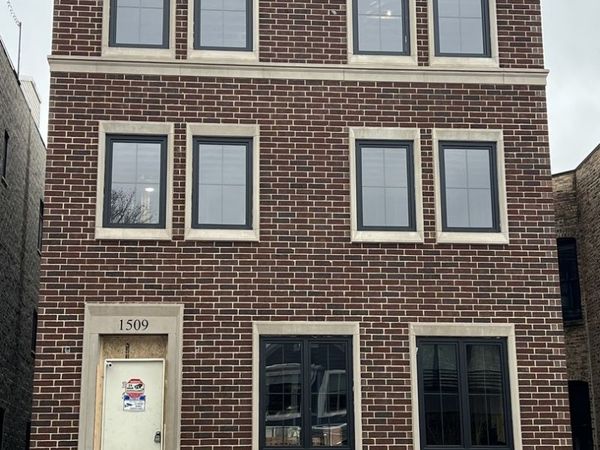 1509 W School Street, Unit 1, Chicago, IL 60657