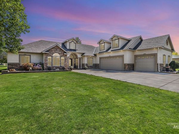 319 Clear Lake Ln, Buhl, ID 83316