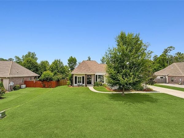 172 COQUILLE Drive, Madisonville, LA 70447