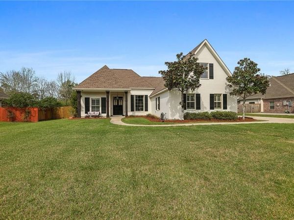 172 COQUILLE Drive, Madisonville, LA 70447