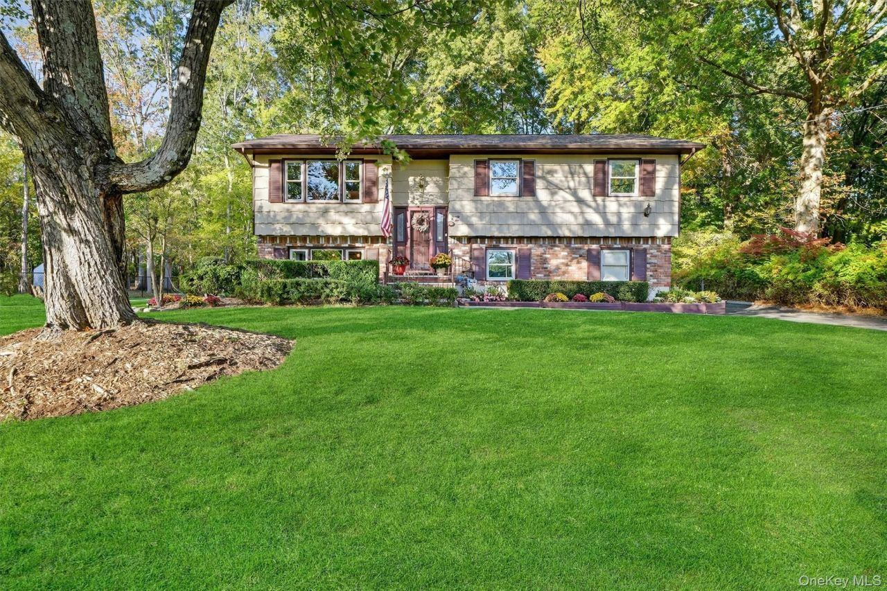 22 Parkside Drive, Congers, NY 10920 Main Photo