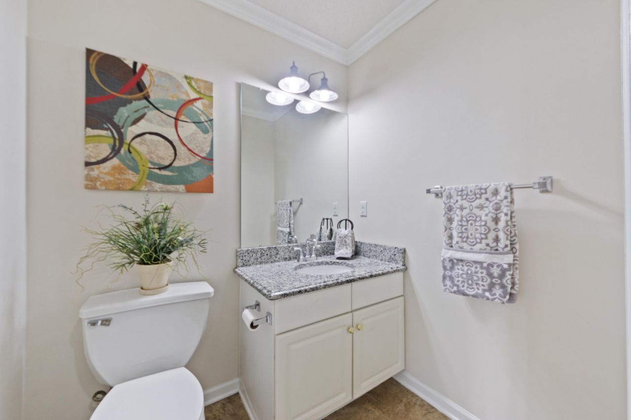 110 Bristol Lane Photo 18