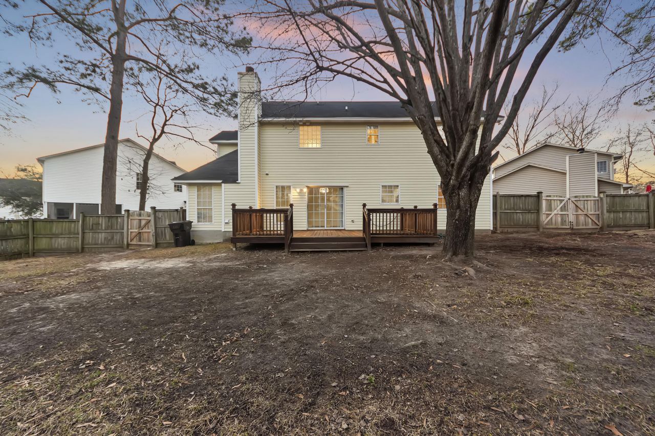 110 Bristol Lane Photo 38