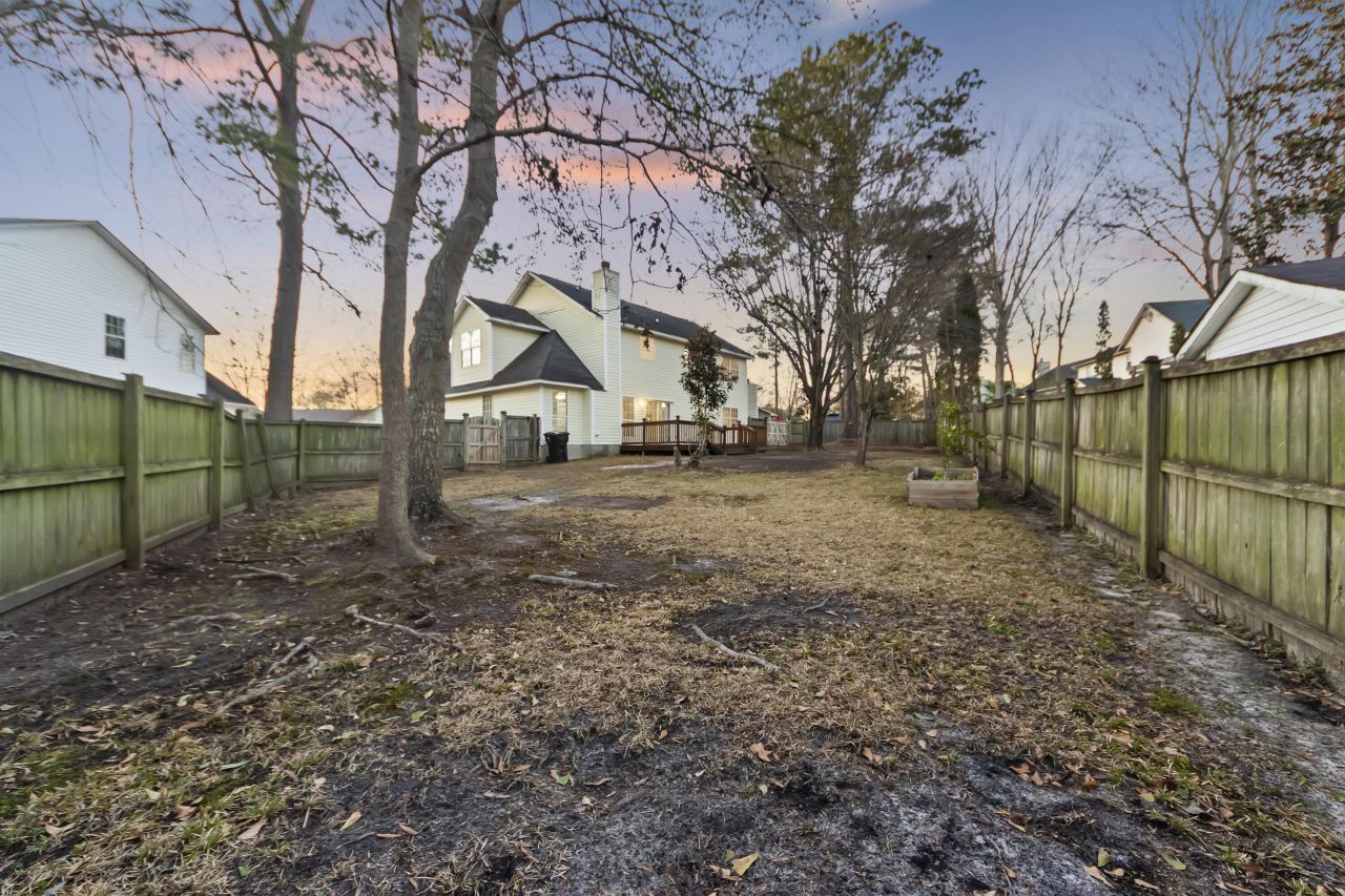 110 Bristol Lane Photo 39