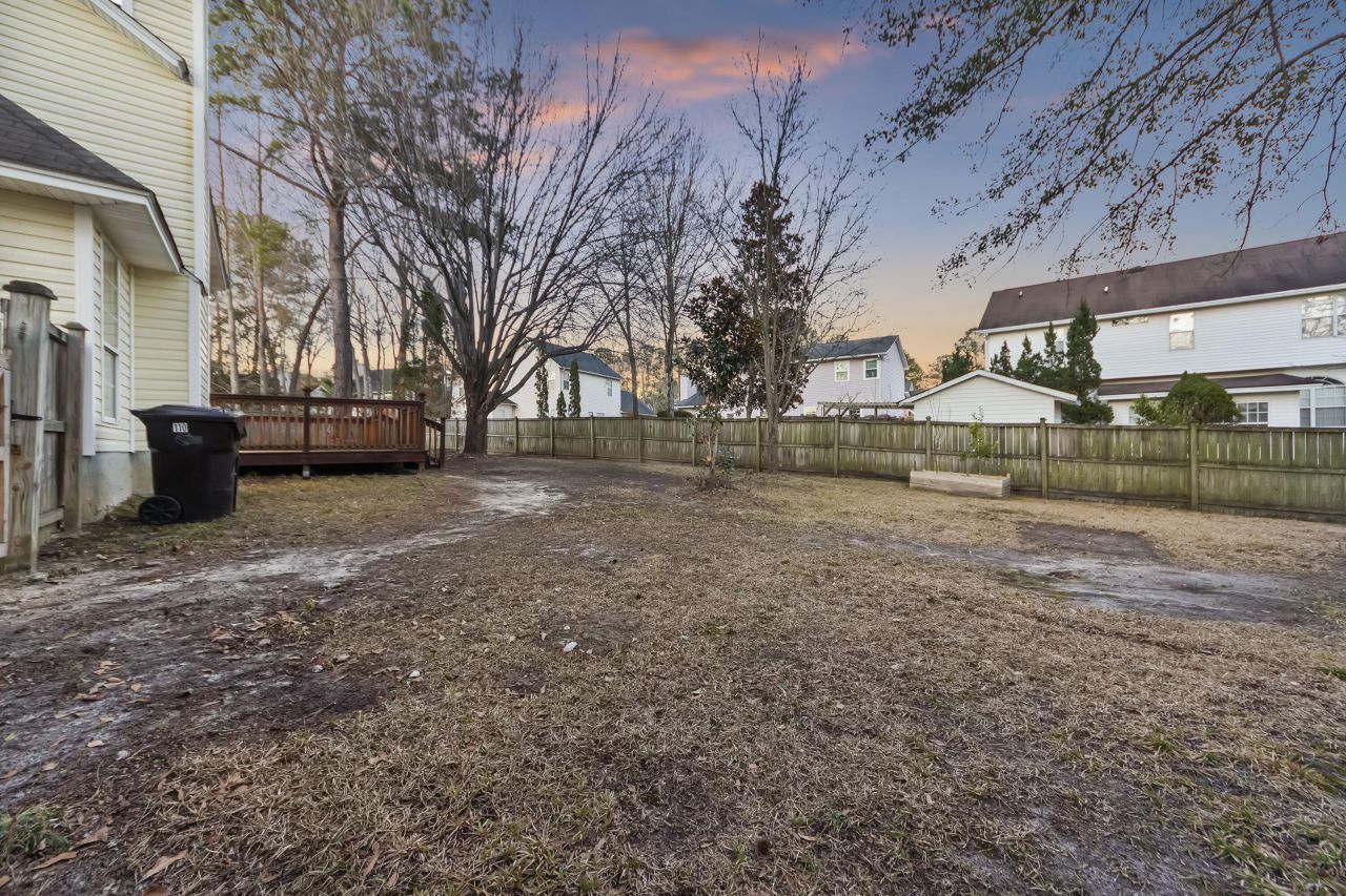 110 Bristol Lane Photo 40