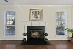 110 Bristol Lane photo 4