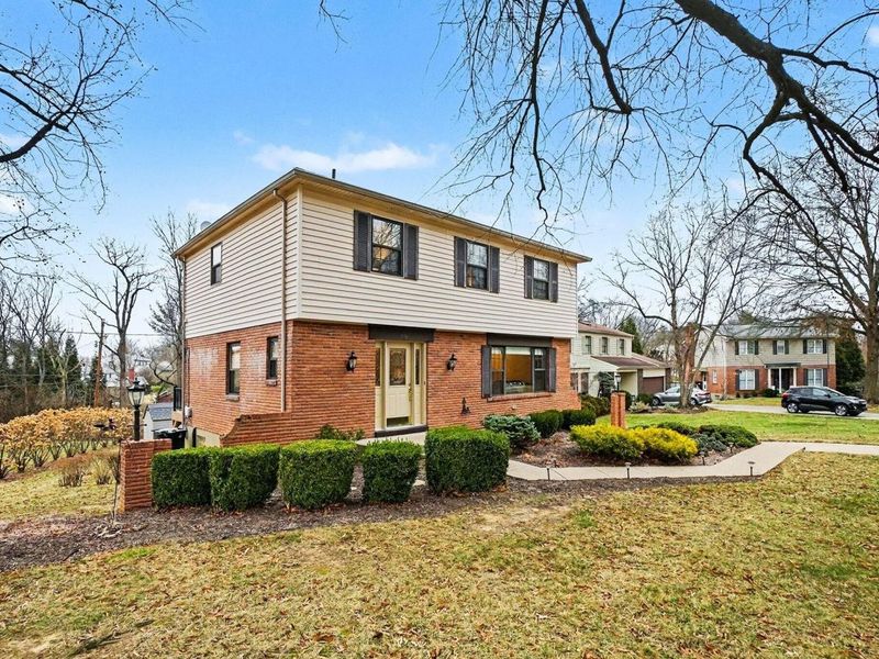 106 Varsity Court, Crestview Hills, KY 41017 Photo 3