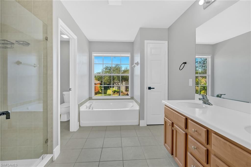 2822 Inlet Cove Ln W, Naples, FL 34120 Photo