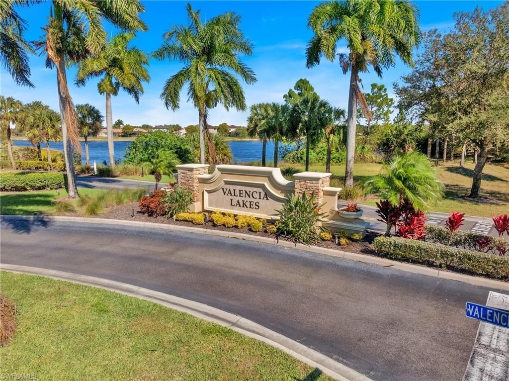 2822 Inlet Cove Ln W, Naples, FL 34120 Photo