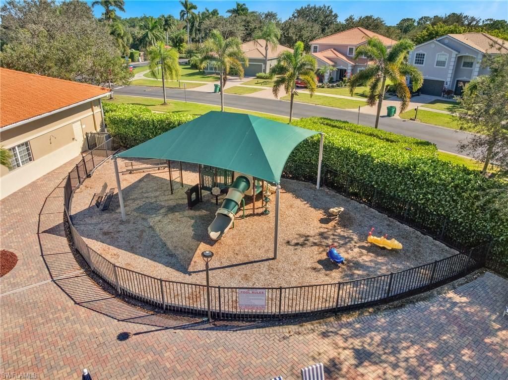 2822 Inlet Cove Ln W, Naples, FL 34120 Photo