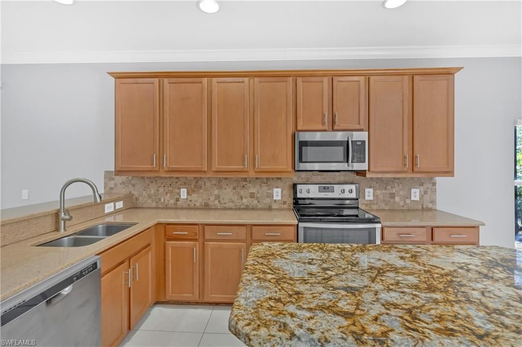 2822 Inlet Cove Ln W, Naples, FL 34120 Photo
