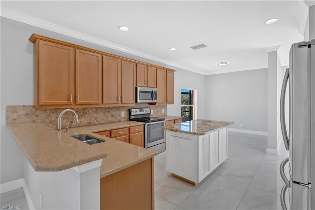 2822 Inlet Cove Ln W, Naples, FL 34120 Photo