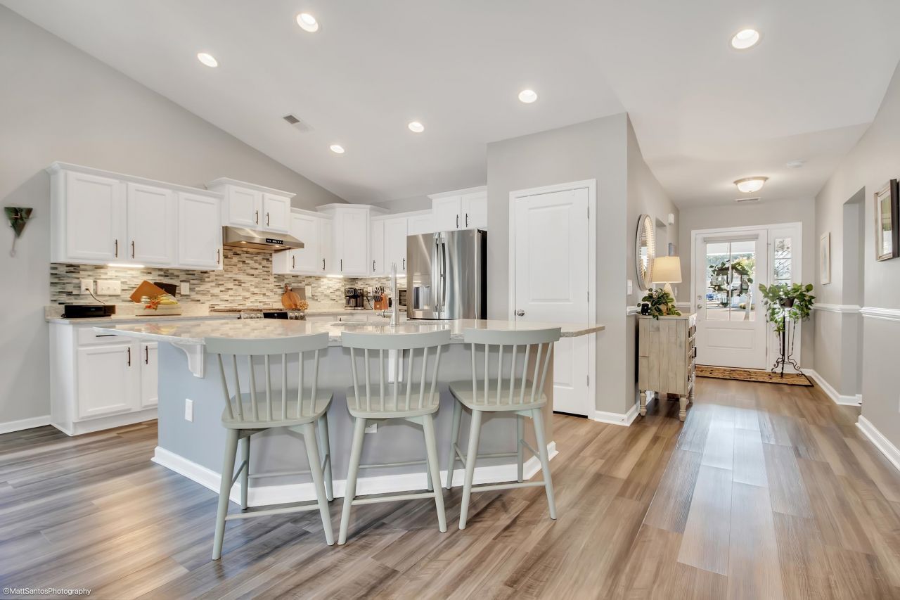 4001 On Deck Circle Photo 11