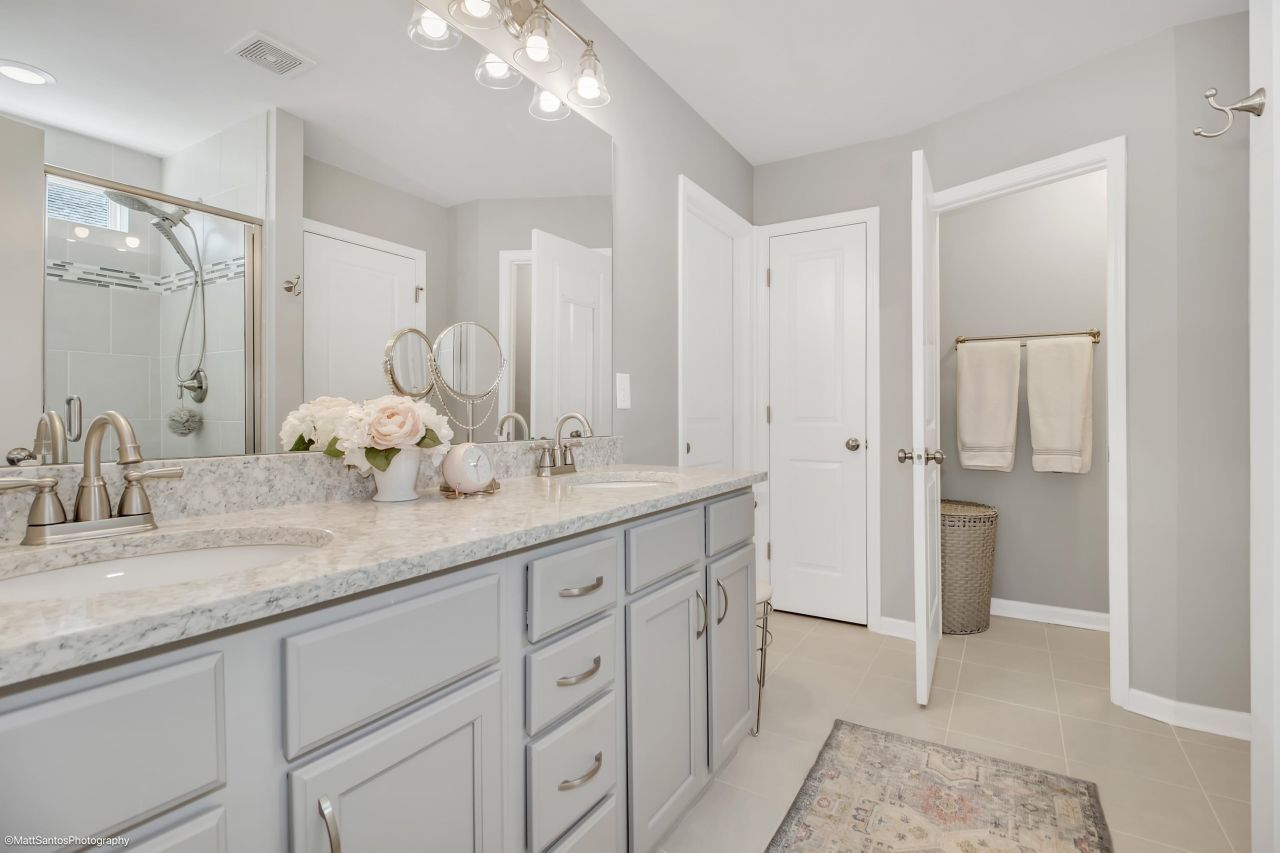 4001 On Deck Circle Photo 21