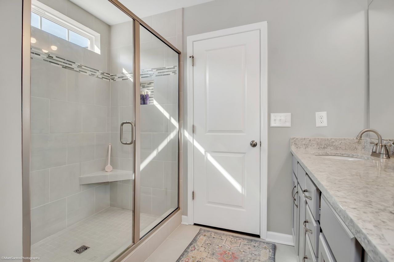 4001 On Deck Circle Photo 22