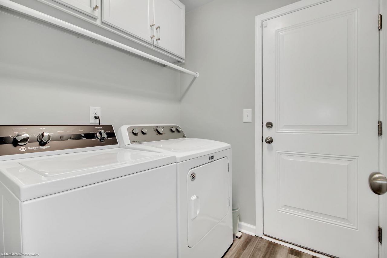 4001 On Deck Circle Photo 28