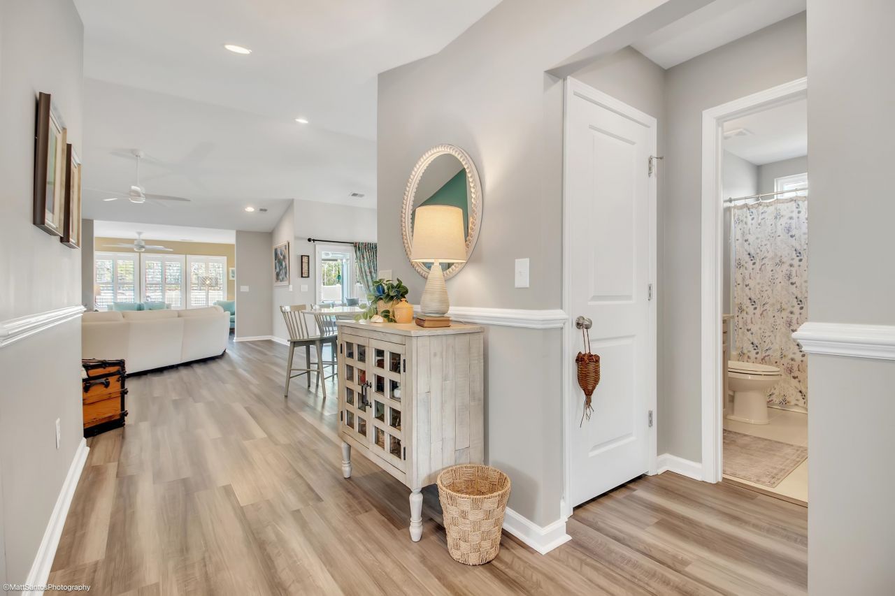 4001 On Deck Circle Photo 8