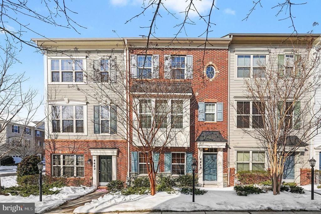 4440 Potomac Highlands Circle, Triangle, VA 22172 Main Photo