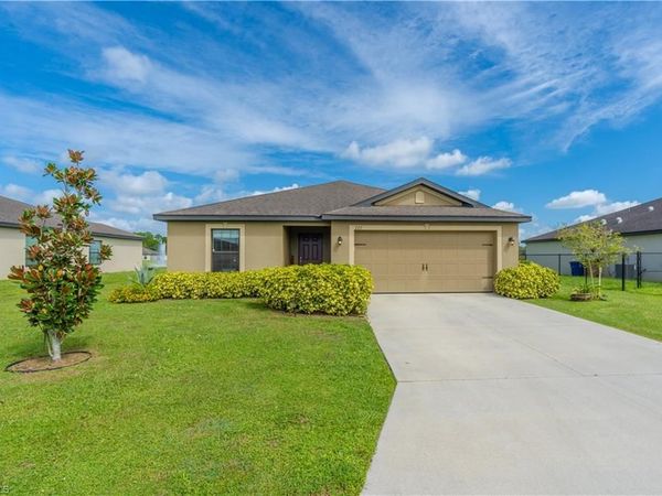 727 Morningview CT, LEHIGH ACRES, FL 33974