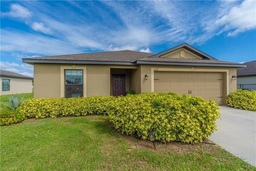 727 Morningview Ct, Lehigh Acres, FL 33974 Photo