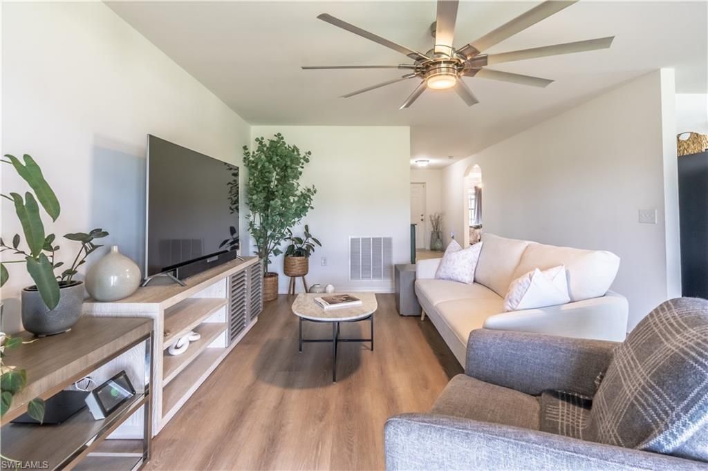 727 Morningview Ct, Lehigh Acres, FL 33974 Photo