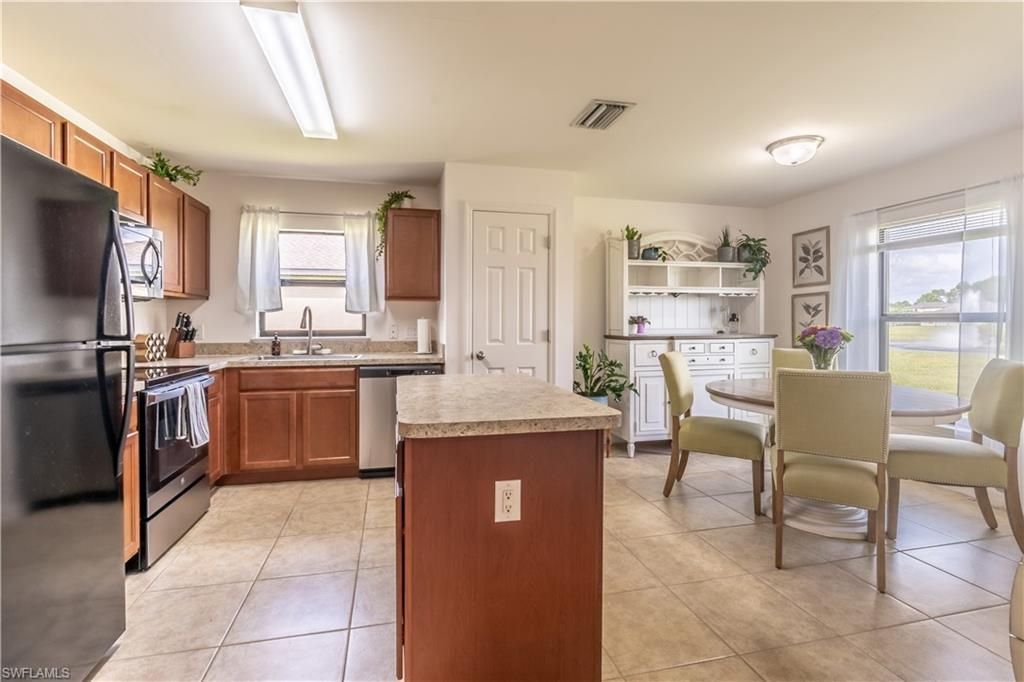 727 Morningview Ct, Lehigh Acres, FL 33974 Photo