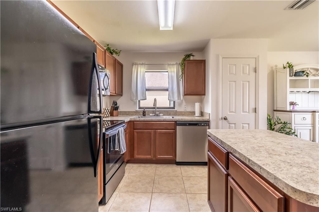 727 Morningview Ct, Lehigh Acres, FL 33974 Photo