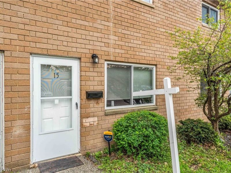 797 Babbitt Road, Unit 15, Euclid, OH 44123 Photo 2