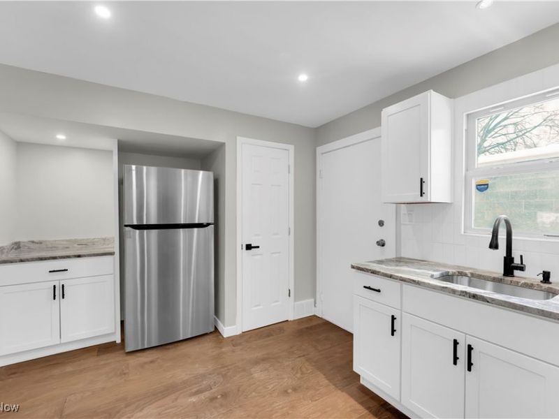 797 Babbitt Road, Unit 15, Euclid, OH 44123 Photo 8