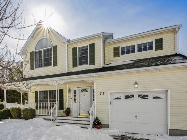 77 Fairway Drive , Wading River, NY 11792