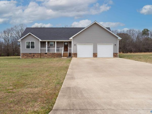160 Graben Drive, Fyffe, AL 35971