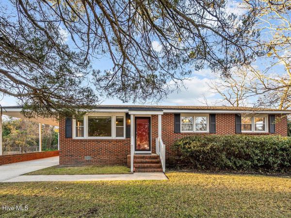 205 Regalwood Drive, Jacksonville, NC 28546