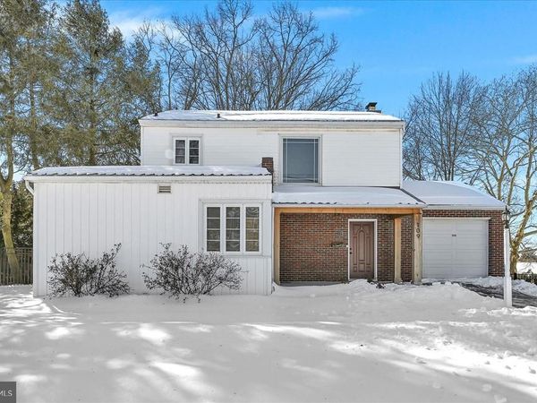 109 E PINE STREET, EPHRATA, PA 17522