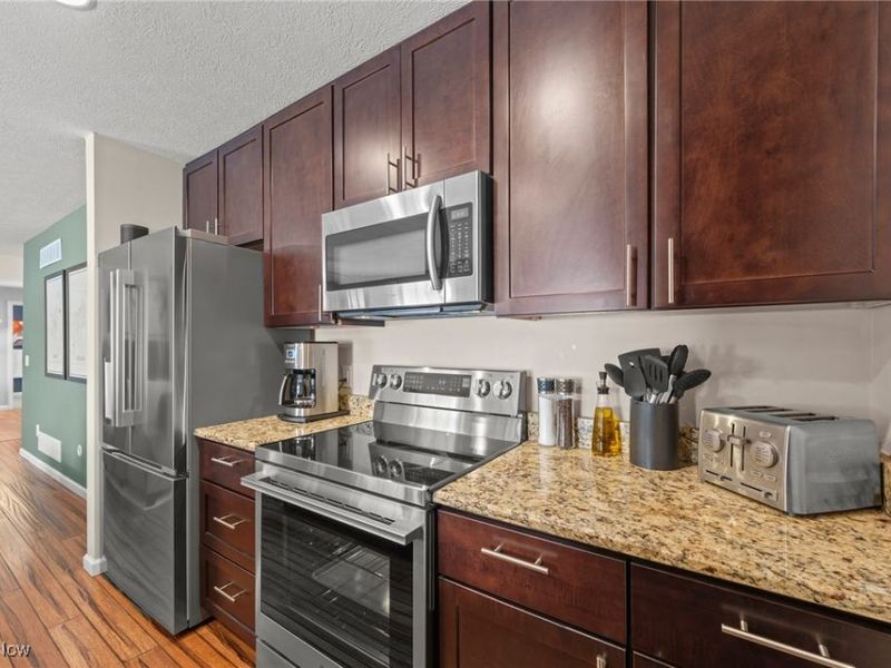 422 Crestview Avenue, Akron, OH 44320 Photo 12