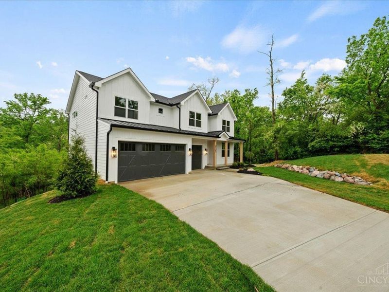 2121 Clough Chase Drive, Anderson Twp, OH 45244 Photo 3