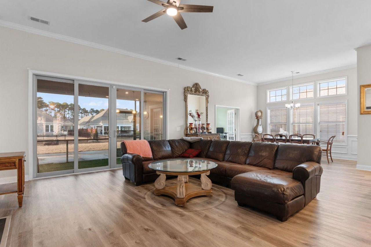 721 Jade Dr. Photo 10