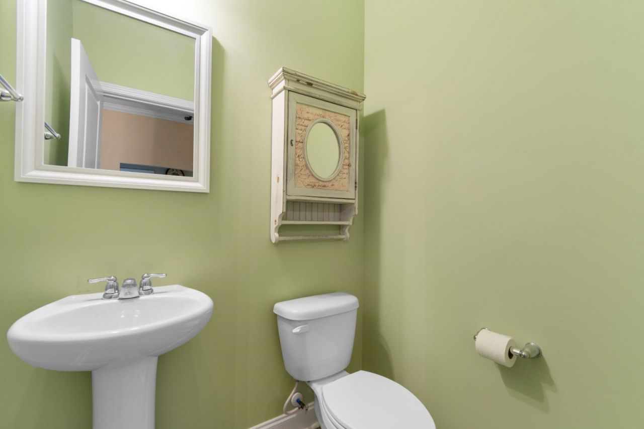 721 Jade Dr. Photo 16