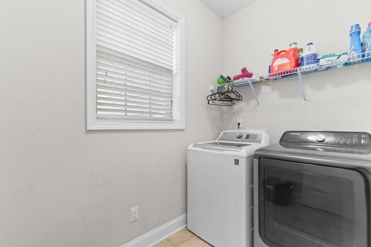 721 Jade Dr. Photo 27