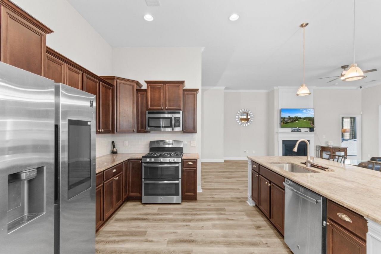 721 Jade Dr. Photo 5